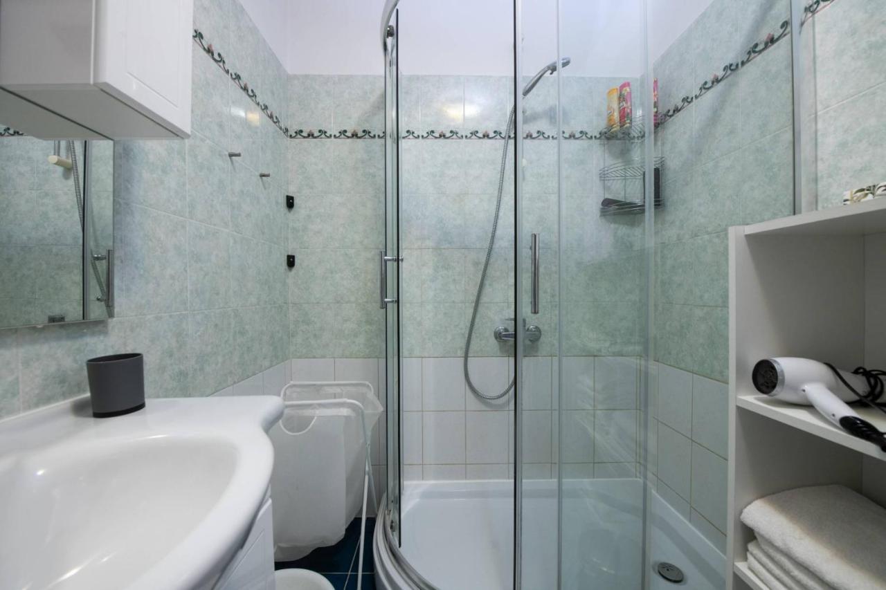 Apartment Josephine Ровинь Экстерьер фото