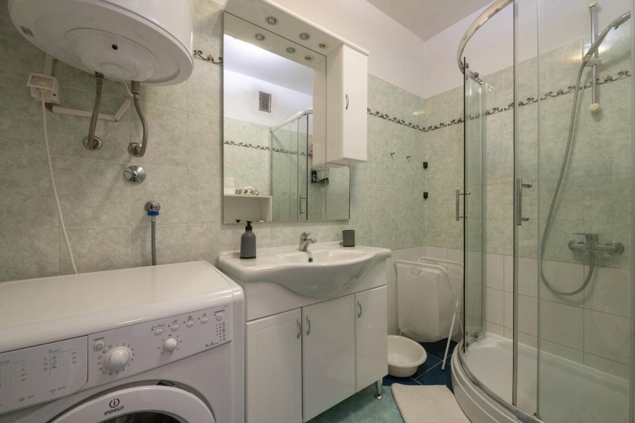 Apartment Josephine Ровинь Экстерьер фото