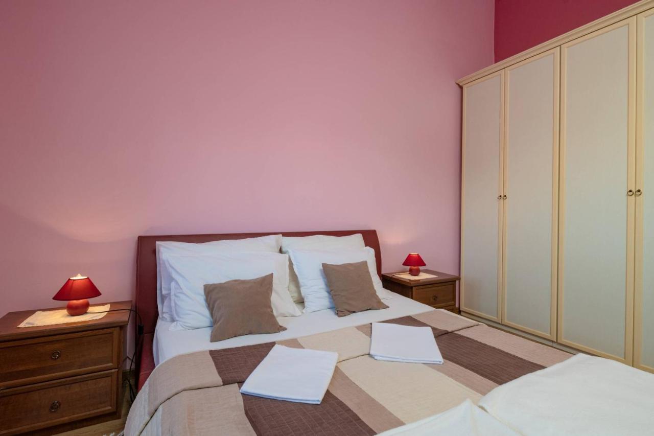 Apartment Josephine Ровинь Экстерьер фото